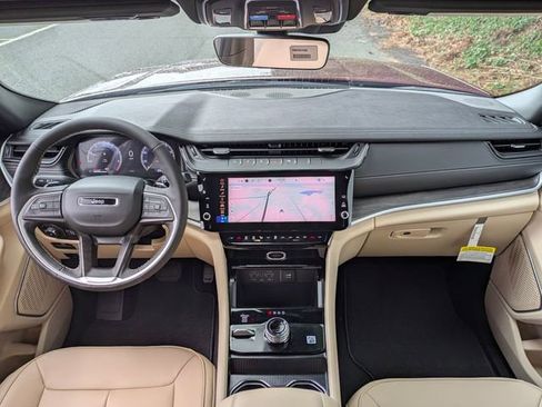 New 2026 Jeep Grand Cherokee L Limited AWD/4WD image 35