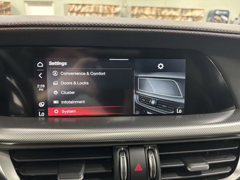 New 2025 Alfa Romeo Stelvio Sprint image 23