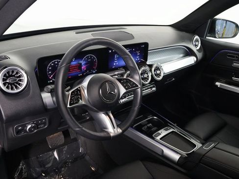 Certified 2024 Mercedes-Benz GLB 250 4MATIC image 7