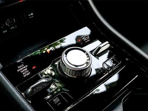 New 2025 Jeep Grand Cherokee Overland w/ Adv Protech Group III image 18