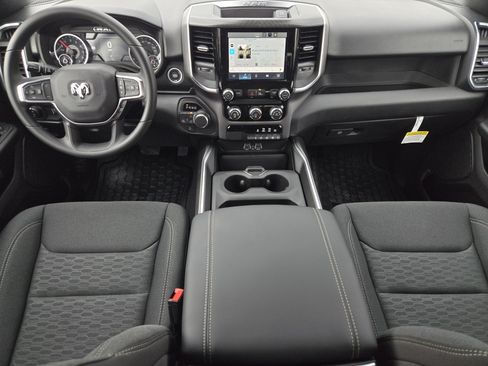 New 2026 RAM 1500 Express AWD/4WD image 15
