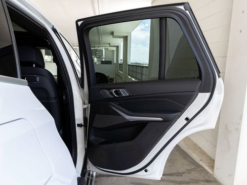 Used 2025 BMW X5 xDrive40i image 23