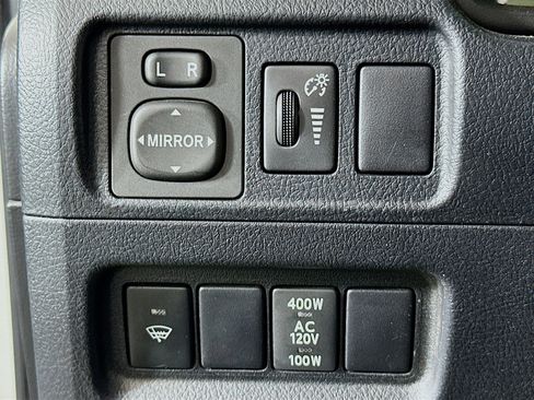 Used 2019 Toyota 4Runner TRD Off-Road Premium image 17