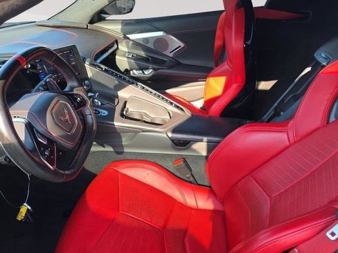 Used 2023 Chevrolet Corvette Stingray Premium Conv w/ Z51 Performance Package RWD image 4