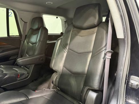Used 2017 Cadillac Escalade Premium Luxury image 24