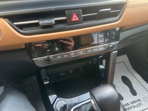 Used 2024 Kia Seltos EX image 30