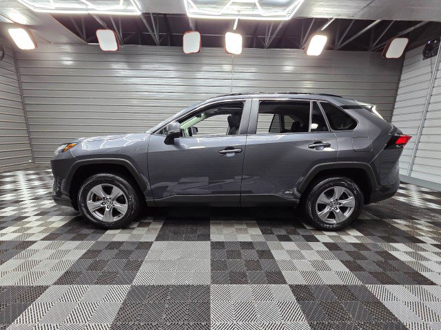 Used 2022 Toyota RAV4 XLE w/ Convenience Package AWD/4WD image 9