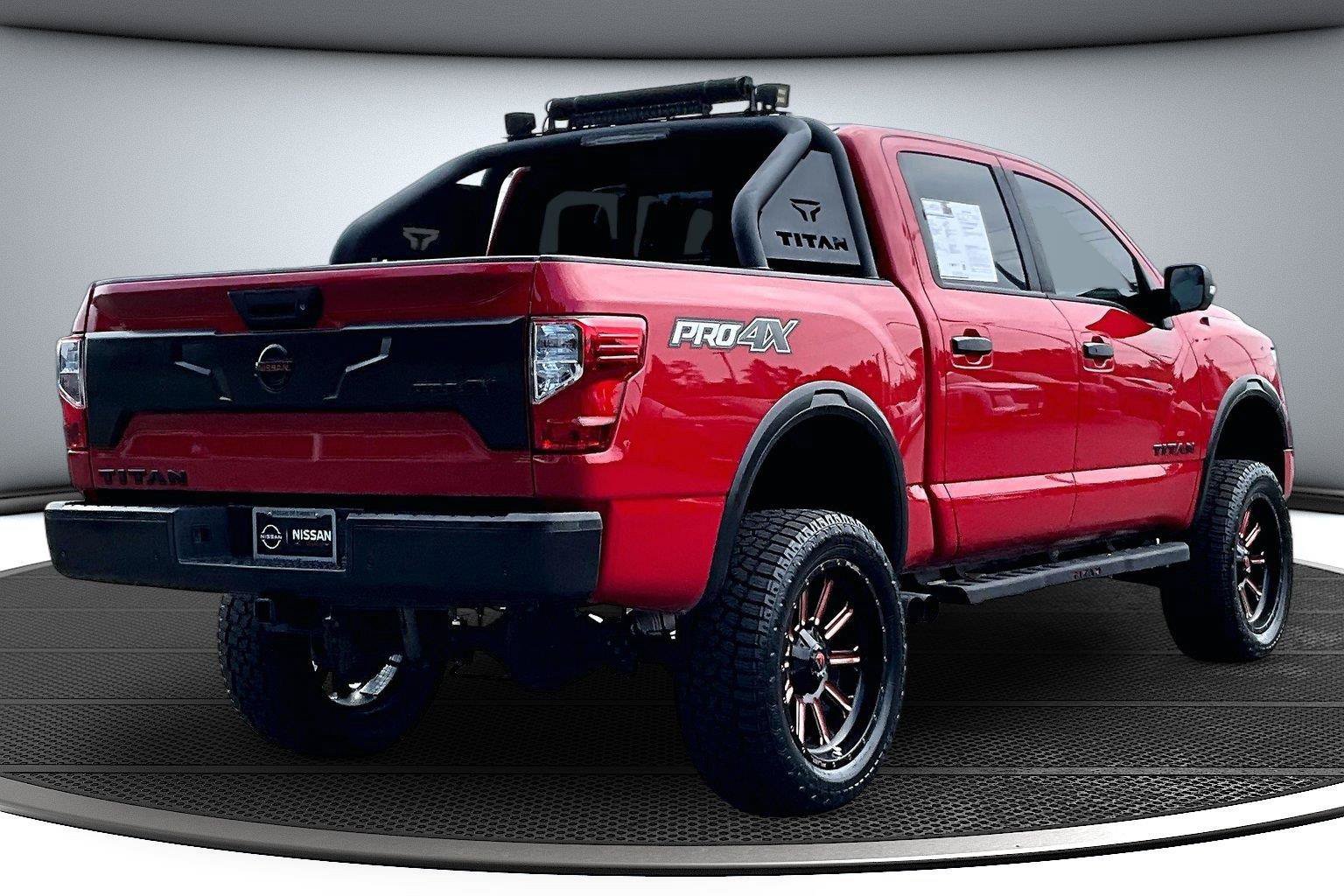 Used 2021 Nissan Titan PRO-4X w/ Pro-4x Convenience Package AWD/4WD image 7