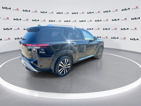 Used 2024 Nissan Pathfinder Platinum w/ Cargo Package image 8