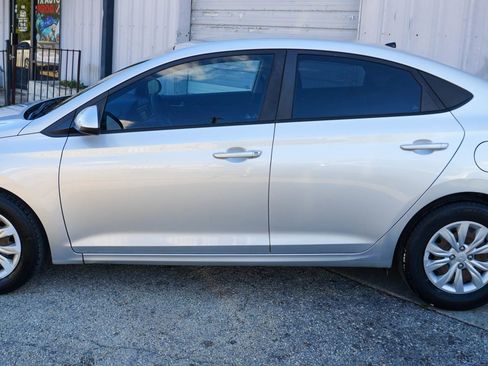 Used 2019 Hyundai Accent SE image 3