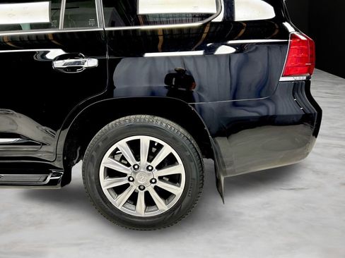 Used 2011 Lexus LX 570 4WD w/ Luxury Pkg image 44