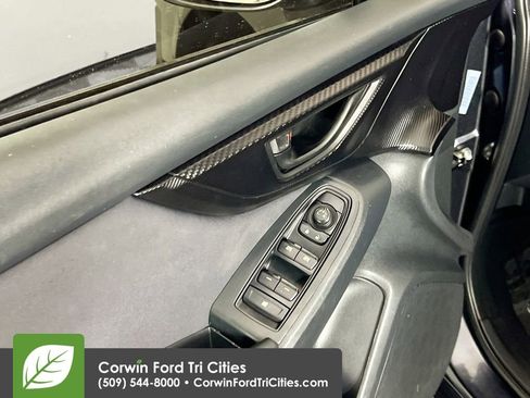 Used 2018 Subaru Crosstrek 2.0i Premium w/ Eyesight System image 12