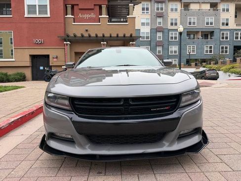 Used 2017 Dodge Charger R/T w/ Navigation & Travel Group RWD image 29