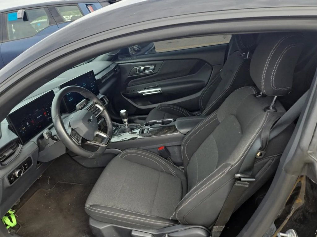 Used 2025 Ford Mustang GT RWD image 5