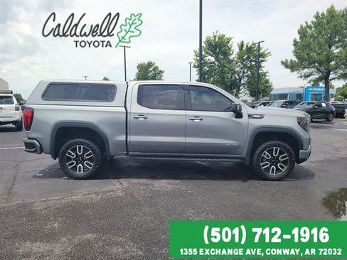 Used 2023 GMC Sierra 1500 AT4 w/ Technology Package AWD/4WD image 4