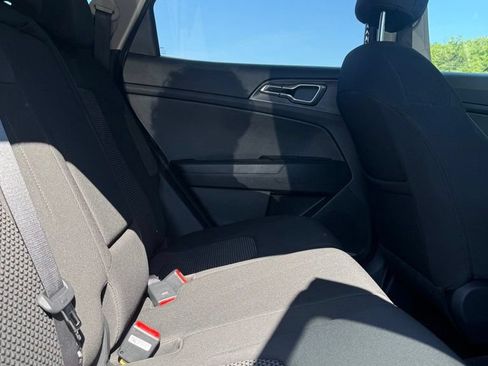 Used 2024 Kia Sportage LX AWD/4WD image 10