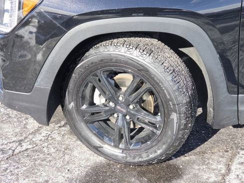 Used 2022 GMC Terrain AT4 image 25