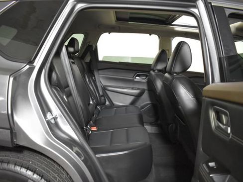 Used 2021 Nissan Rogue SV w/ Premium Package AWD/4WD image 32