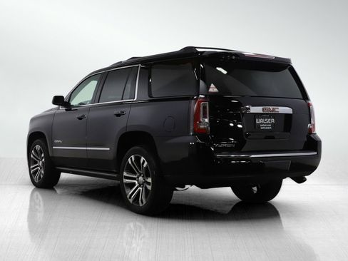 Used 2018 GMC Yukon Denali image 3
