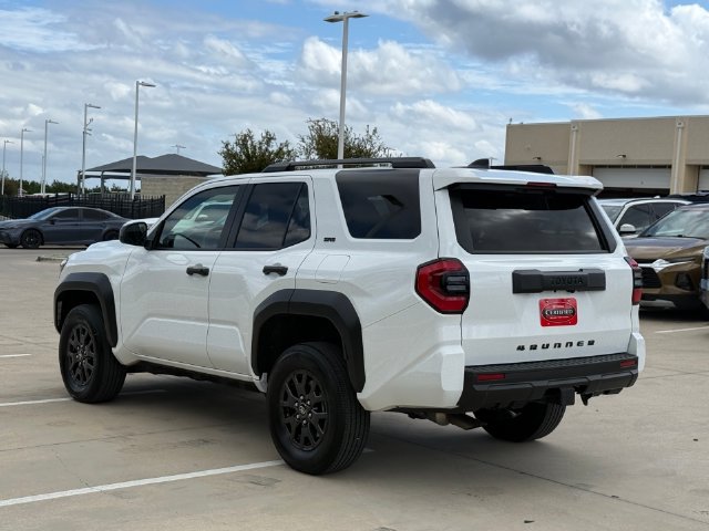 Used 2026 Toyota 4Runner SR5 AWD/4WD image 9