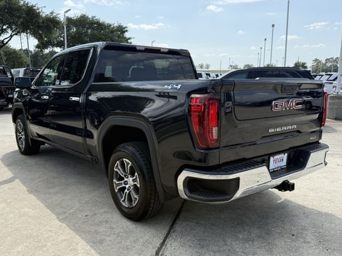 Used 2025 GMC Sierra 1500 SLT AWD/4WD image 7