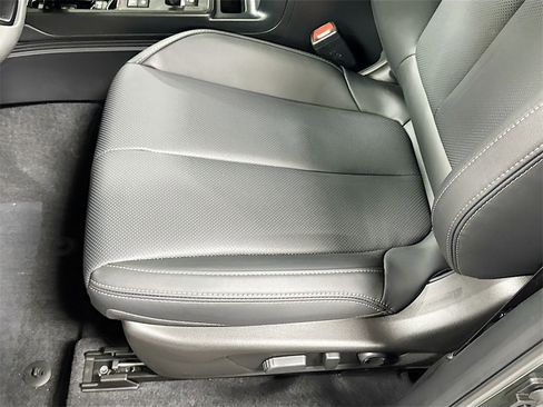 New 2026 Subaru Outback Limited image 18