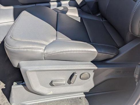 New 2026 Ford Expedition Platinum w/ Driver's Package image 4