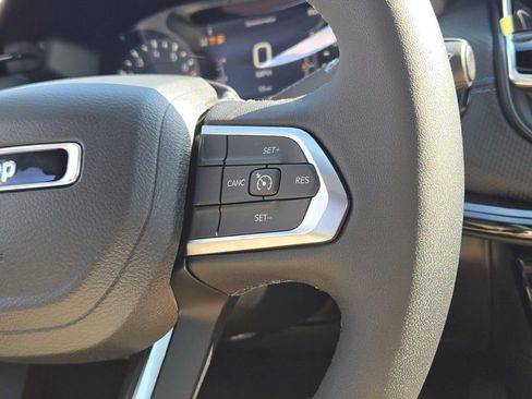 New 2026 Jeep Compass Latitude image 30