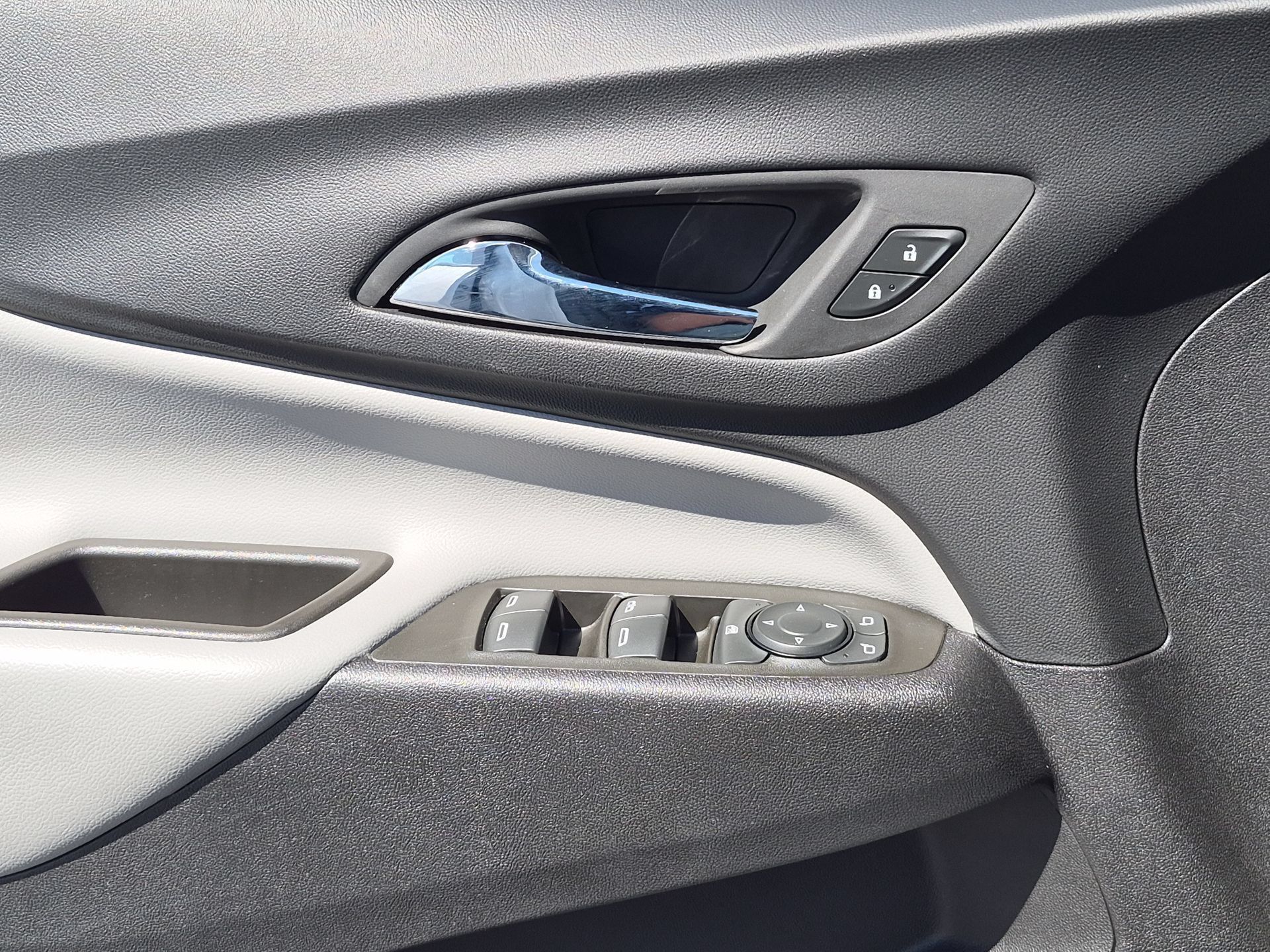 Certified 2024 Chevrolet Equinox LS w/ Sport Edition AWD/4WD image 23