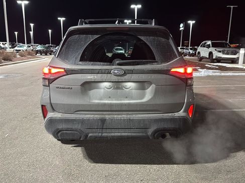 Used 2025 Subaru Forester Premium image 14