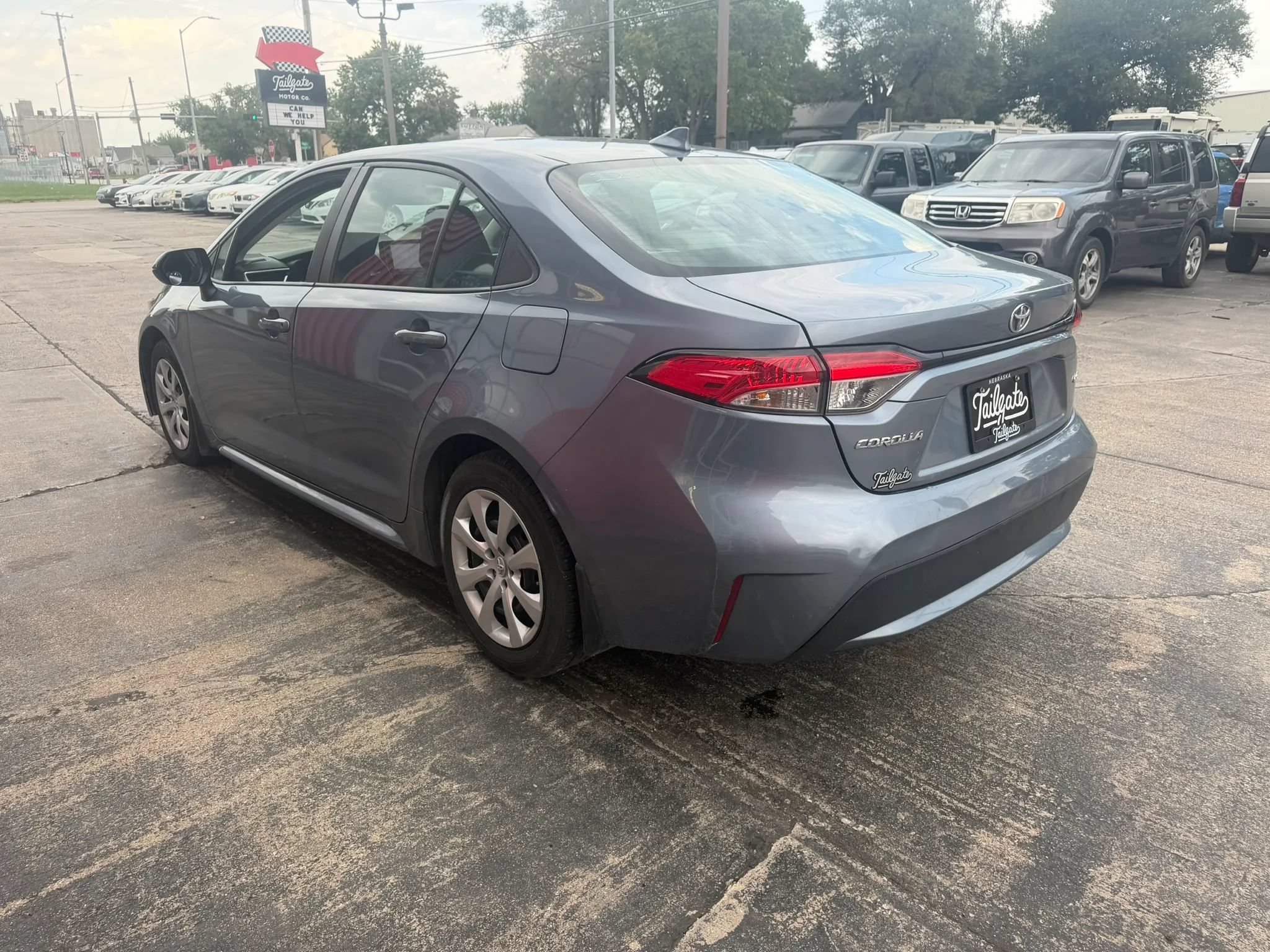 Used 2022 Toyota Corolla LE FWD image 5