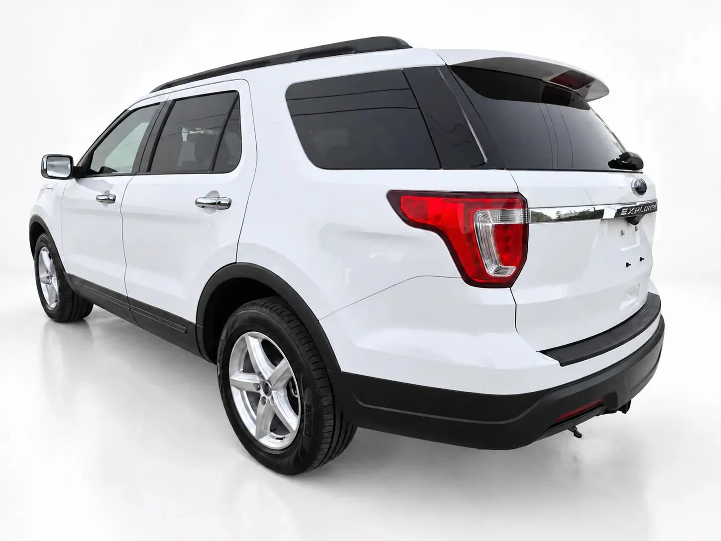Used 2018 Ford Explorer FWD image 8