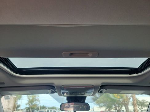 Used 2023 Toyota RAV4 XLE Premium image 15