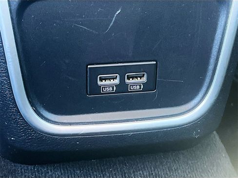 Used 2021 Chrysler 300 Touring w/ Sport Appearance Package image 24