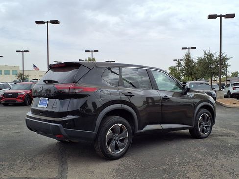 Used 2025 Nissan Rogue SV AWD/4WD image 6