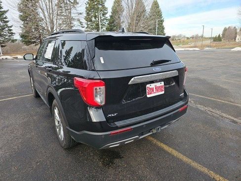 Used 2023 Ford Explorer XLT w/ Equipment Group 202A image 3