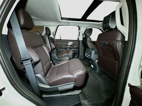 New 2027 Ford Expedition Platinum w/ Platinum Ultimate Package AWD/4WD image 34