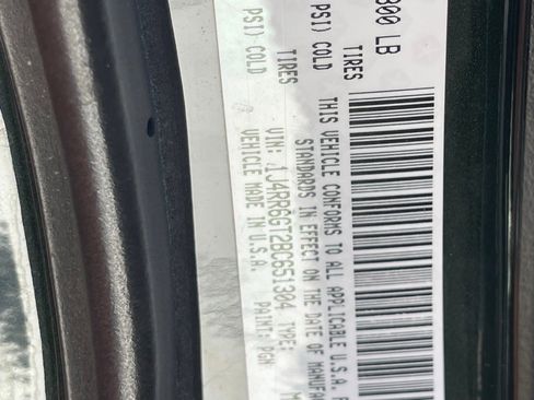 Used 2011 Jeep Grand Cherokee Overland image 11