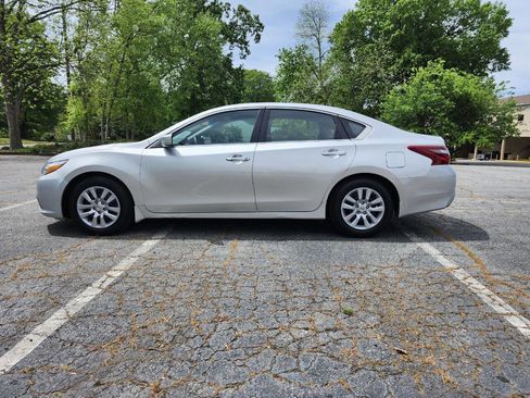 Used 2018 Nissan Altima 2.5 S w/ S Convenience Package image 15