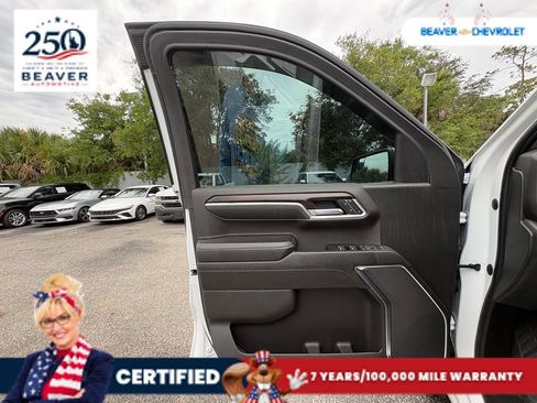 Used 2022 GMC Sierra 1500 SLT w/ X31 Off-Road Package AWD/4WD image 28