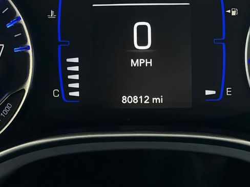 Used 2020 Chrysler Pacifica Touring w/ S Appearance Package FWD image 25