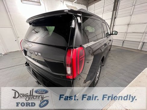 New 2025 Ford Expedition Active image 7