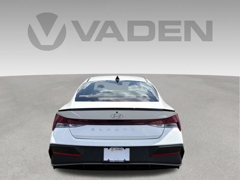 New 2026 Hyundai Elantra SEL Sport FWD image 4