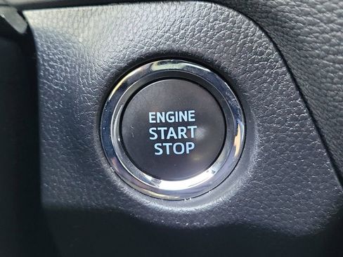 Used 2021 Toyota RAV4 XLE image 29