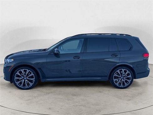 Used 2022 BMW X7 M50i w/ Dynamic Handling Package image 2