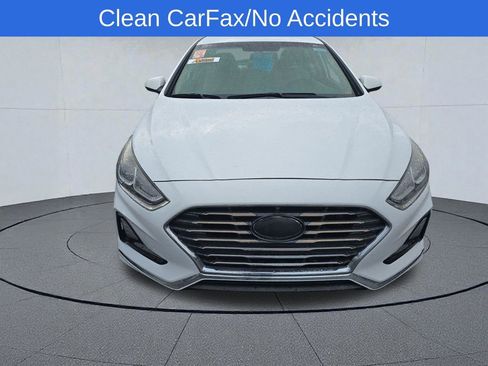 Used 2019 Hyundai Sonata SE FWD image 2