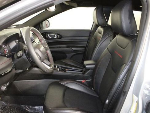 Used 2024 Jeep Compass Trailhawk AWD/4WD image 12