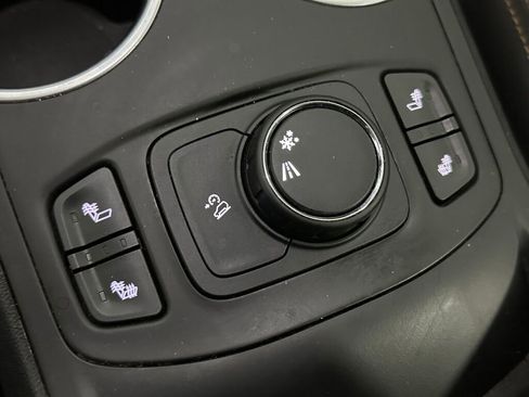 Used 2019 GMC Terrain SLE w/ Driver Convenience Package image 15