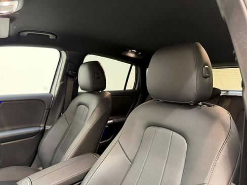 Used 2025 Mercedes-Benz GLA 250 image 8