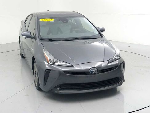 Used 2020 Toyota Prius XLE image 2